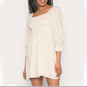 Women’s Hollister Yellow floral print dress size XS